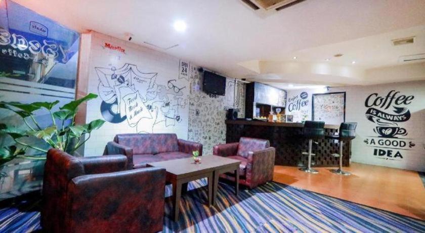 Hotel Marlin Pekalongan Managed By Dafam Esterno foto