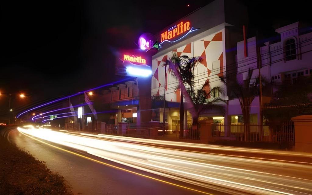 Hotel Marlin Pekalongan Managed By Dafam Esterno foto