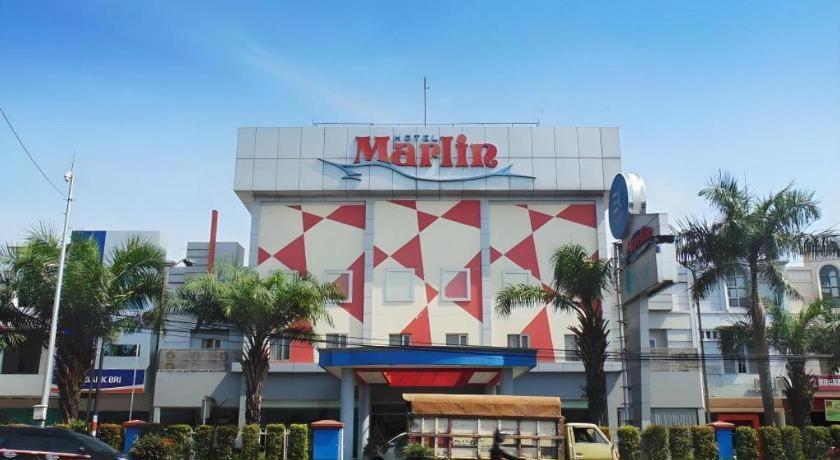 Hotel Marlin Pekalongan Managed By Dafam Esterno foto